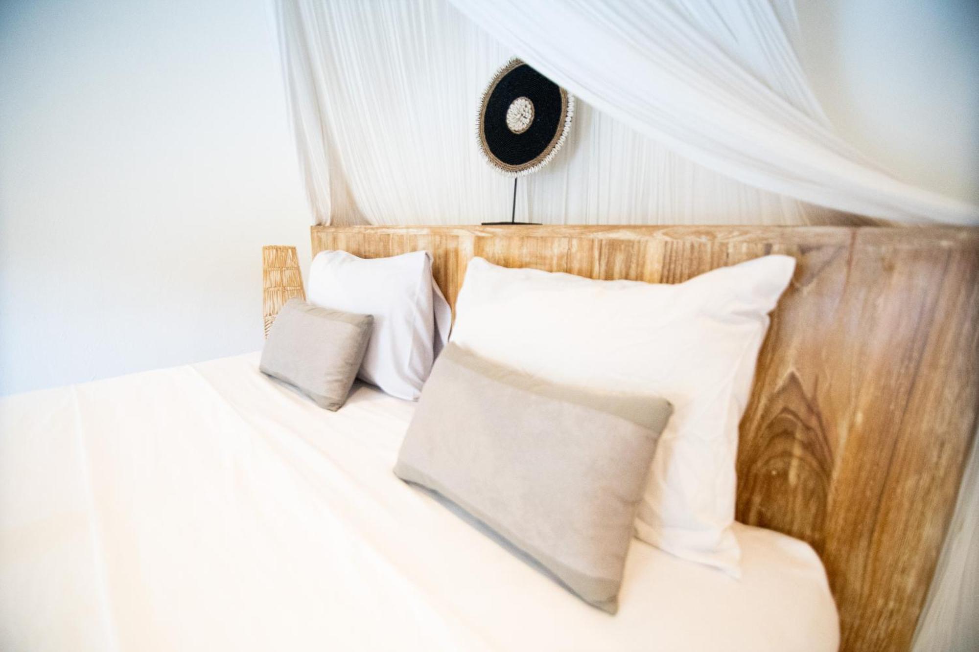 Rumah Singa - Holistic Healing Retreat Гілі-Аїр Екстер'єр фото
