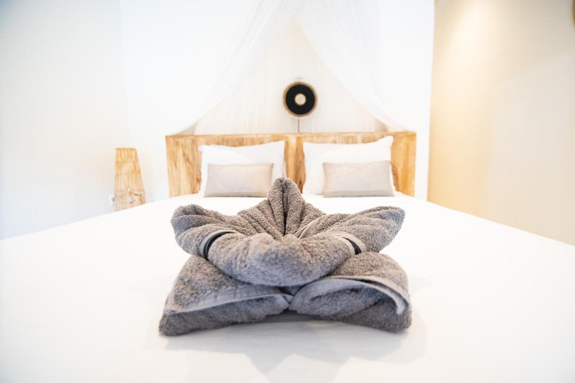 Rumah Singa - Holistic Healing Retreat Гілі-Аїр Екстер'єр фото